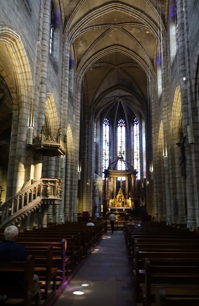 La cathédrale Sainte-Cécile, à Albi...