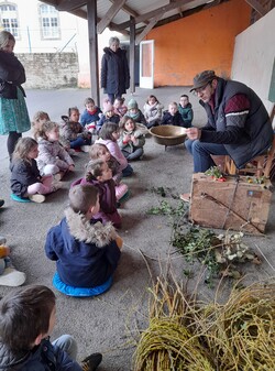 Maternelle : jeux buissonniers