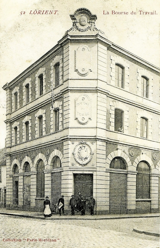 La Bourse du travail de Lorient, où ont été imprimés les tracts subversifs et où le secrétaire général Trévennec a été arrêté. 