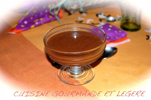 MOUSSE AU CHOCOLAT