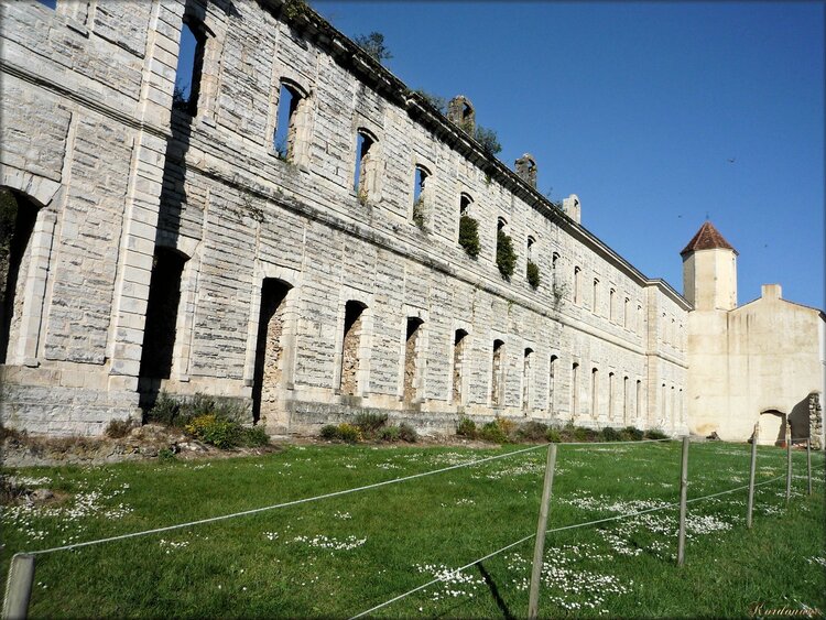 Photo du monastère de Sorde-L'Abbaye (Landes)