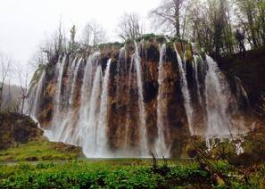 De KOPER en slovénie à RIJEKA  et LES  LACS DE PLITVICE en Croatie 