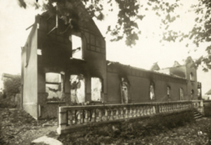 Maison en ruines. Incendie de Mouleydier par les Allemands en juin 44.