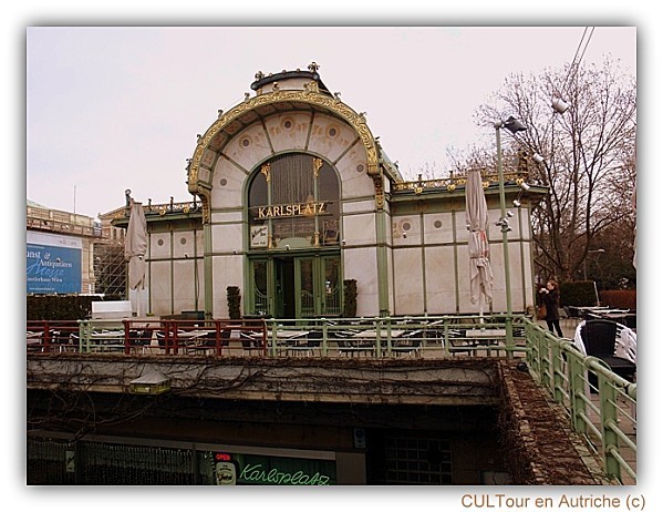 Station-de-metro-Karlsplatz-a-Vienne--Autriche-.JPG