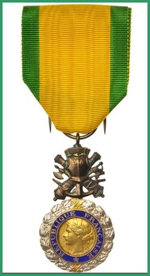 * Décrets portant nominations dans l'ordre national de la légion d'honneur et conférant la médaille militaire pour l'année 1944