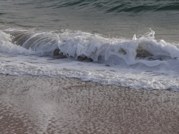 Jeux d'eau sur la plage de port creux