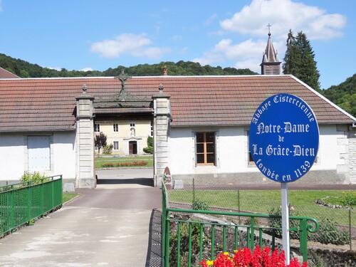 Baume-les-Dames et Notre-Dame de Consolation (Doubs)