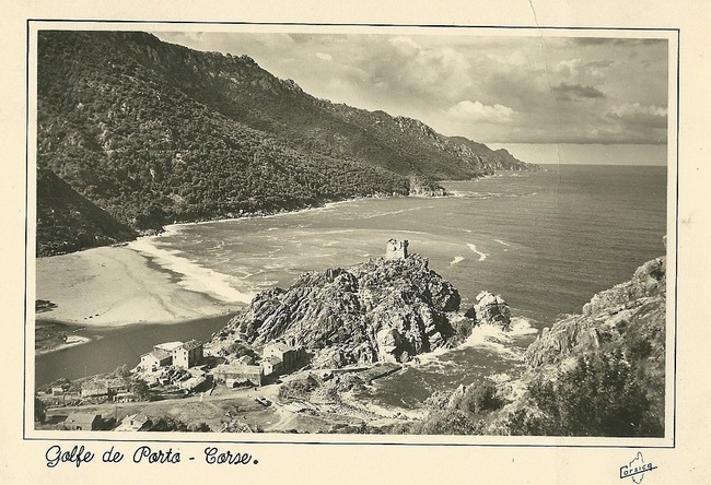 Porto vu de la route de Calvi de 1920 à 1950.