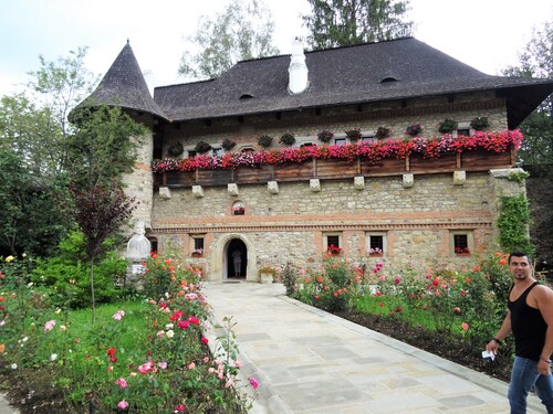 Visite du monastère de Moldovita en Roumanie avec soeur Tatiana