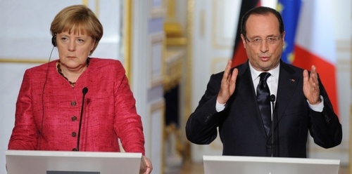 La croissance vue par François Hollande et par Angela Merkel 