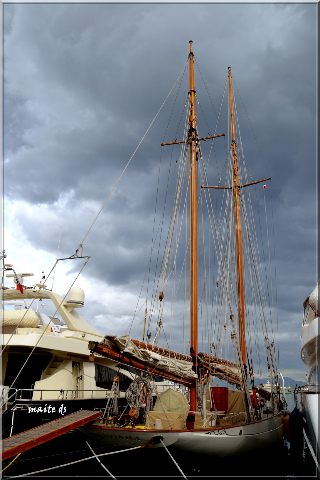 Le port d'Antibes