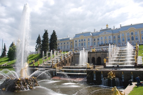 Les fabuleuses fontaines de Petershof, près de St Pétersbourg (photos)