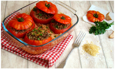 TOMATES FARCIES AU RIZ AU LAIT