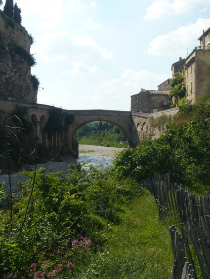 Vaison-La-Romaine (84) 1/2