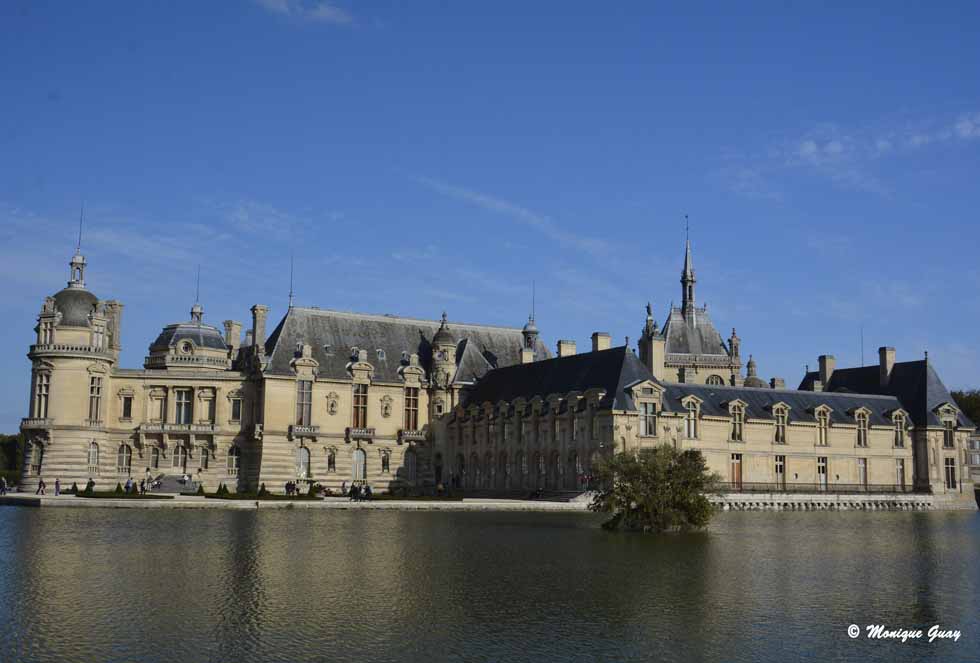 Château de Chantilly (60), les pieds dans l'eau