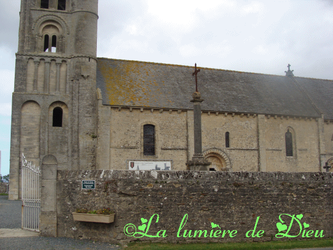 Colleville sur mer : église ND de l'Assomption