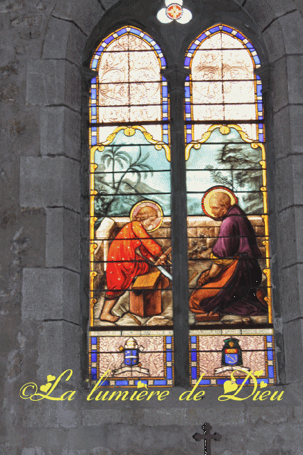 Moustiers Sainte Marie : L'église Notre-Dame de l'Assomption
