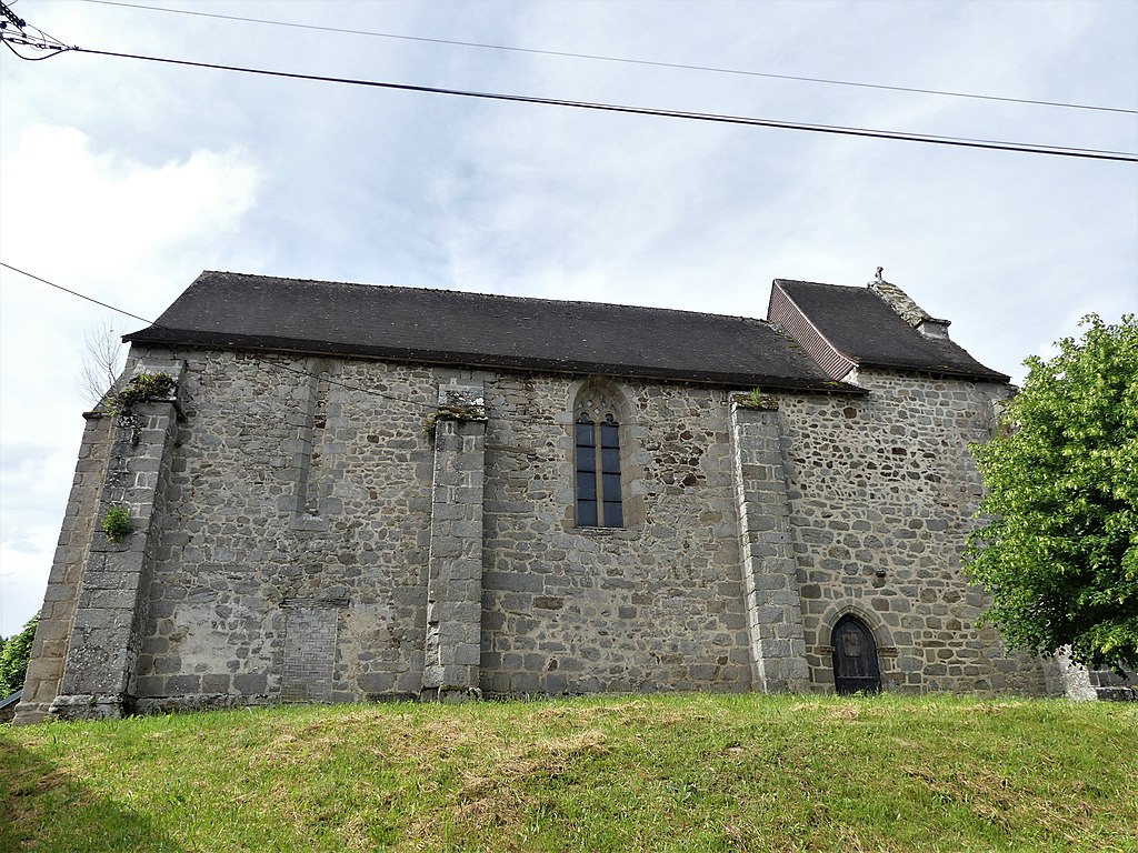 Blessac église Borne (2).jpg