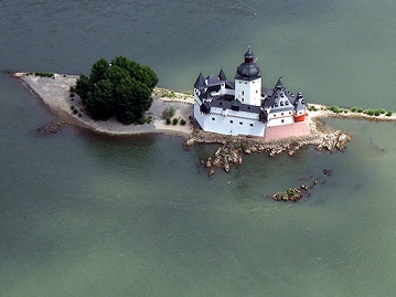 Un château sur une île ... 