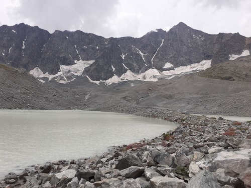 Lac du glaciers d'Arsine (2465m)