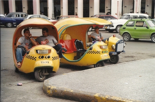 Des Taxis "Cocos"