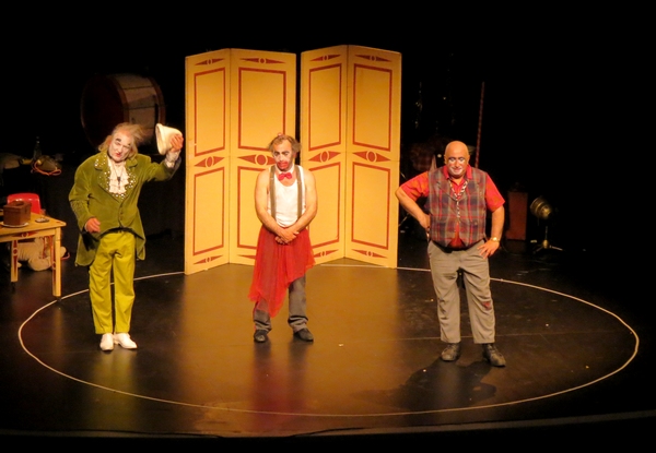 Les "Trois clowns" de la compagnie Les bleus de travail ont bien amusé les Châtillonnais  au Théâtre Gaston Bernard