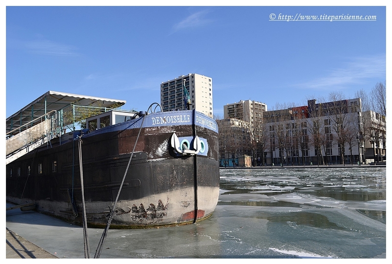 Le Bassin de la Villette sous la glace : hiver 2012