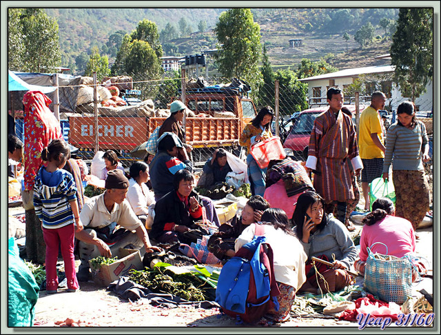 Blog de images-du-pays-des-ours : Images du Pays des Ours (et d'ailleurs ...), Portraits au marché de Punakha - Bhoutan