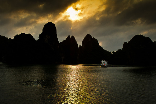 Halong z'y dong