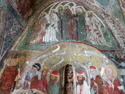Eglise fortifiée de Harman en Roumanie (photos)