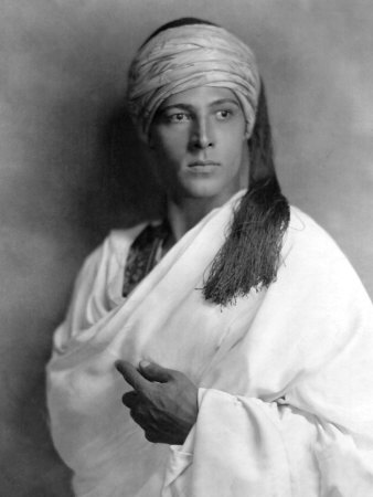 rudolph - rudolph-valentino Photo