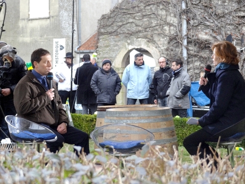 Les stands de vente, de restauration, les animations à la Saint Vincent Tournante des Crémants de Bourgogne 2013 ...