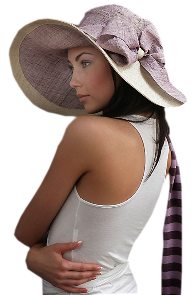 Femme chapeautée