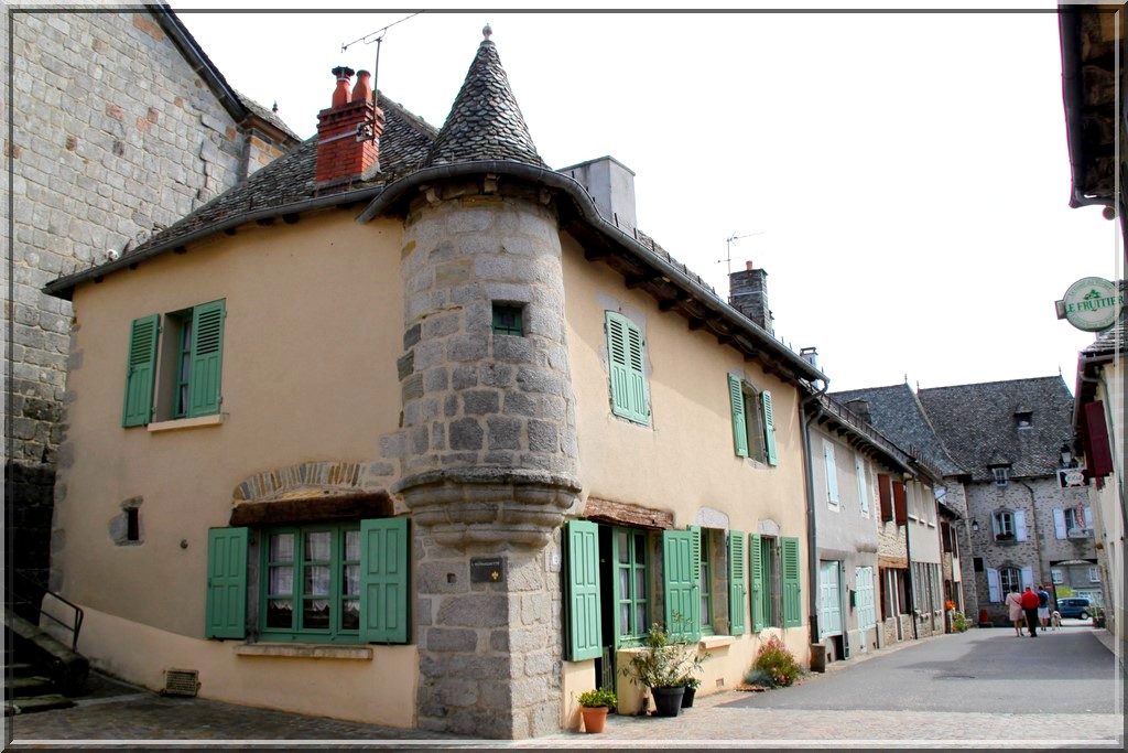 948 -  Vieillevie, Montsalvy, Entraygues