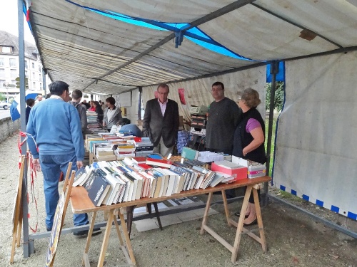 Foire aux livres et aux vieux papiers à Châtillon sur Seine...