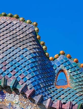 Est-il besoin de magnifier Gaudi ? 
