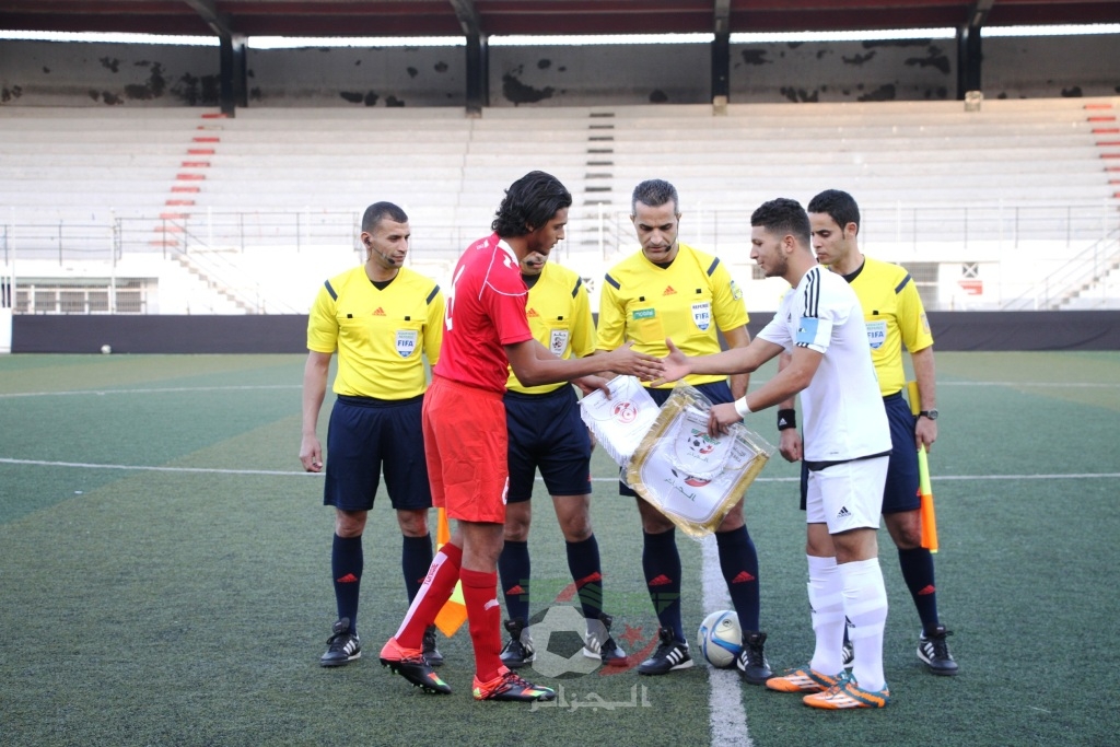Mercredi 23.12.2015 veille de  Mouloud, Amical U20  EN -Tunisie 1-1