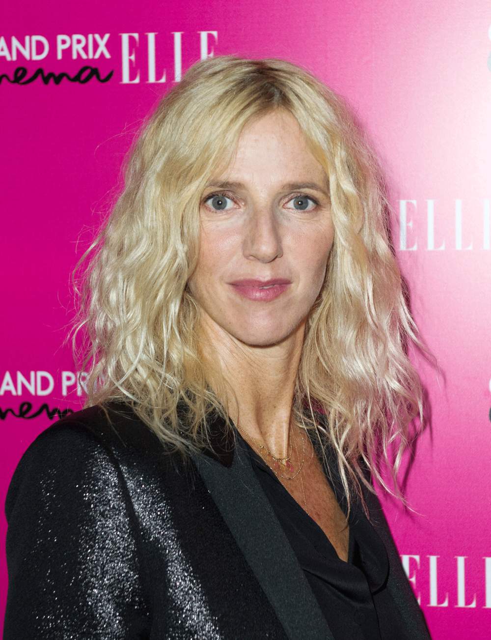 Les cheveux wavy de Sandrine Kiberlain