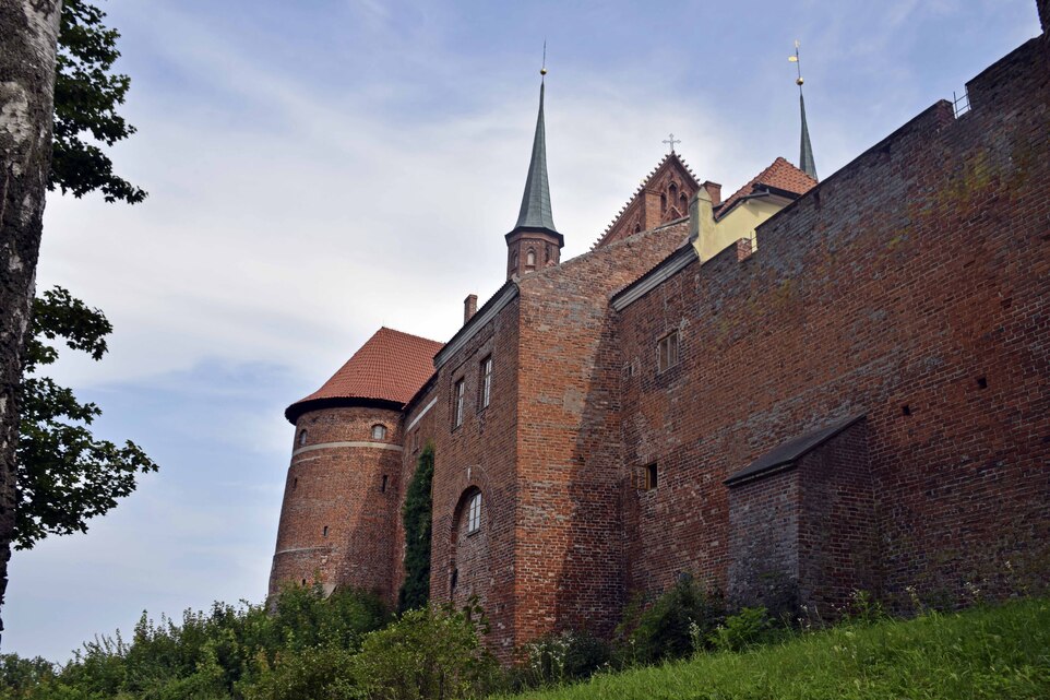 J33 - PL - Frombork - Les remparts de la forteresse