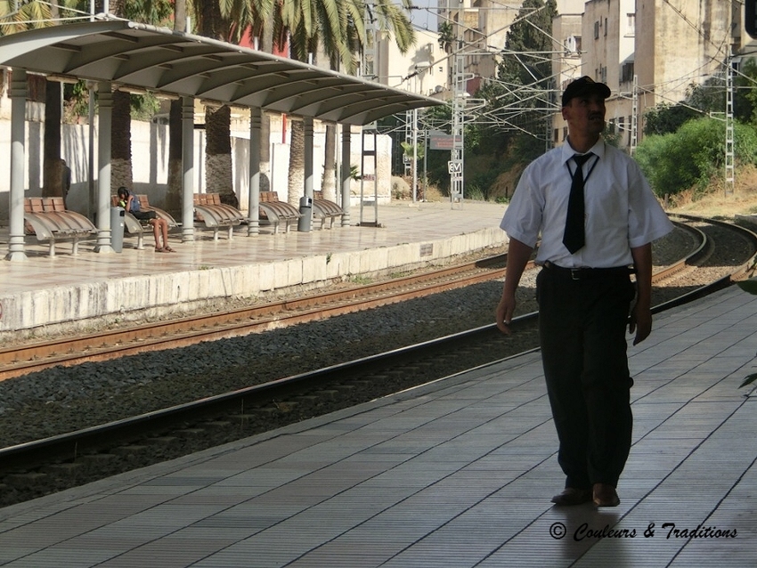 De Meknes à Fes par le train 