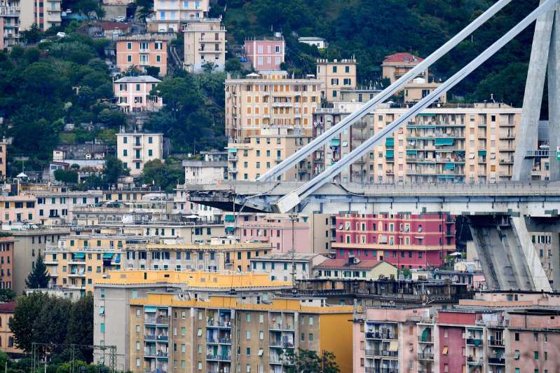 Le pont Morandi, qui s’est effondré mardi à Gênes, constitue un tronçon de l’A10 très parcouru par les vacanciers italiens et étrangers, en particulier avant le week-end de l’Assomption.