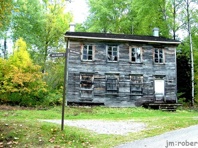 Chicoutimi , Souvenir d'un village fantôme 