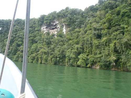 Tikal par le Rio Dulce