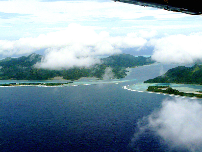 Huahine vue d'avion - Polynésie française