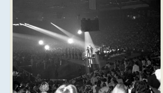 fait sur la venue d ELVIS en 1976 à EVANSVILLE 