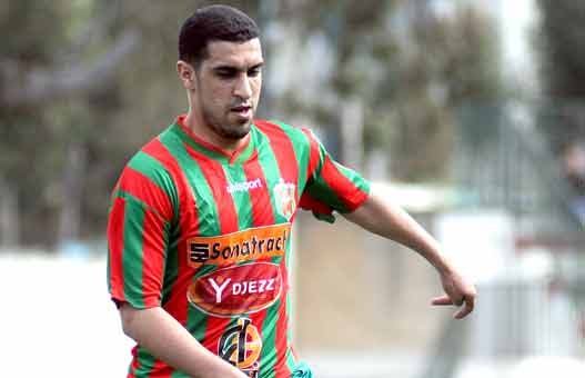 Khenniche Fares (US Créteil) arrive au Mercato Hivernal