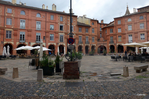 Montauban : place de la Nation