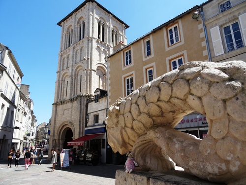 Poitiers: une ville royale