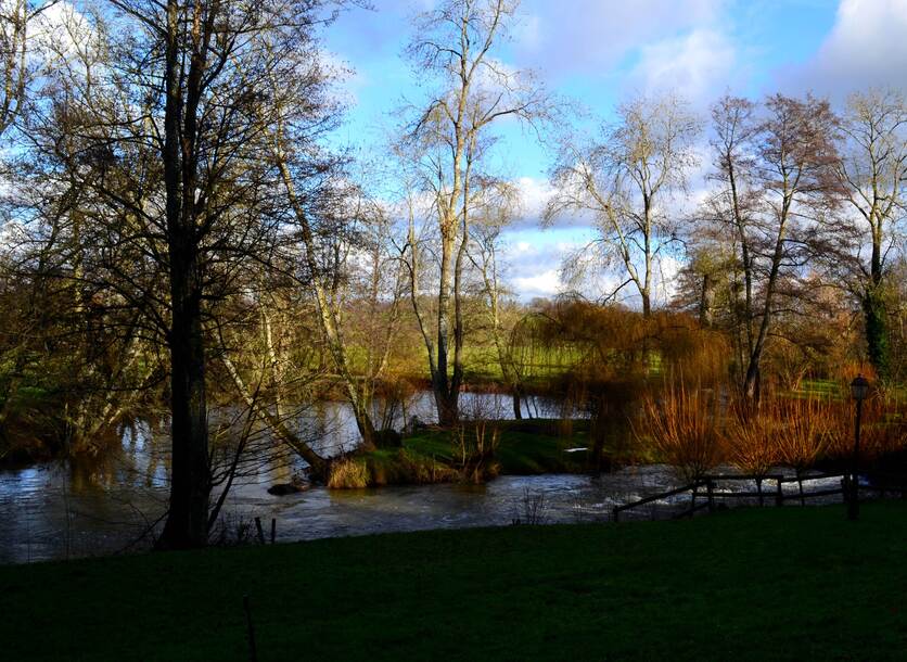 Chenay dans la Sarthe 247 habitants Inondation au moulin. La maison dort jusqu'en décembre