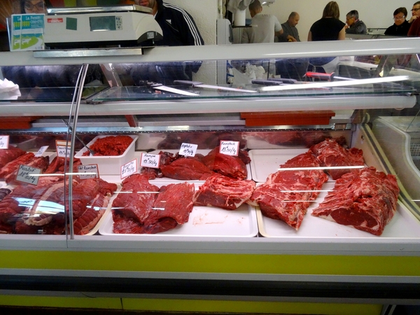 Visite à l'E.A.R.L. laitière Bertrand Jean, à Poiseul la Ville, productrice de viande de bœufs bruns